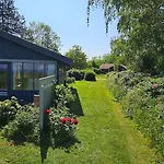 Bo I Vandkanten Pa Avernako Сasa de vacaciones *