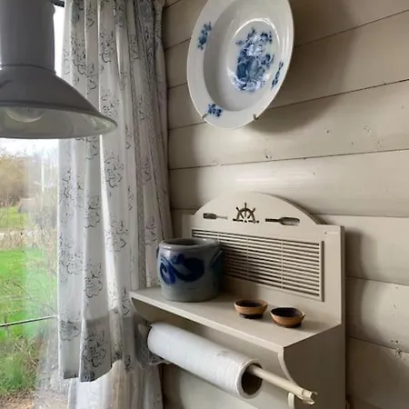 Bo I Vandkanten Pa Avernako Fåborg