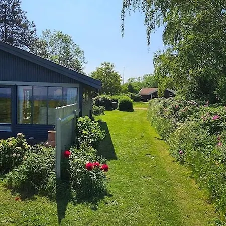 Bo I Vandkanten Pa Avernako Vakantiehuis *