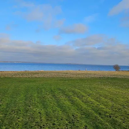 Bo I Vandkanten Pa Avernako Vakantiehuis *